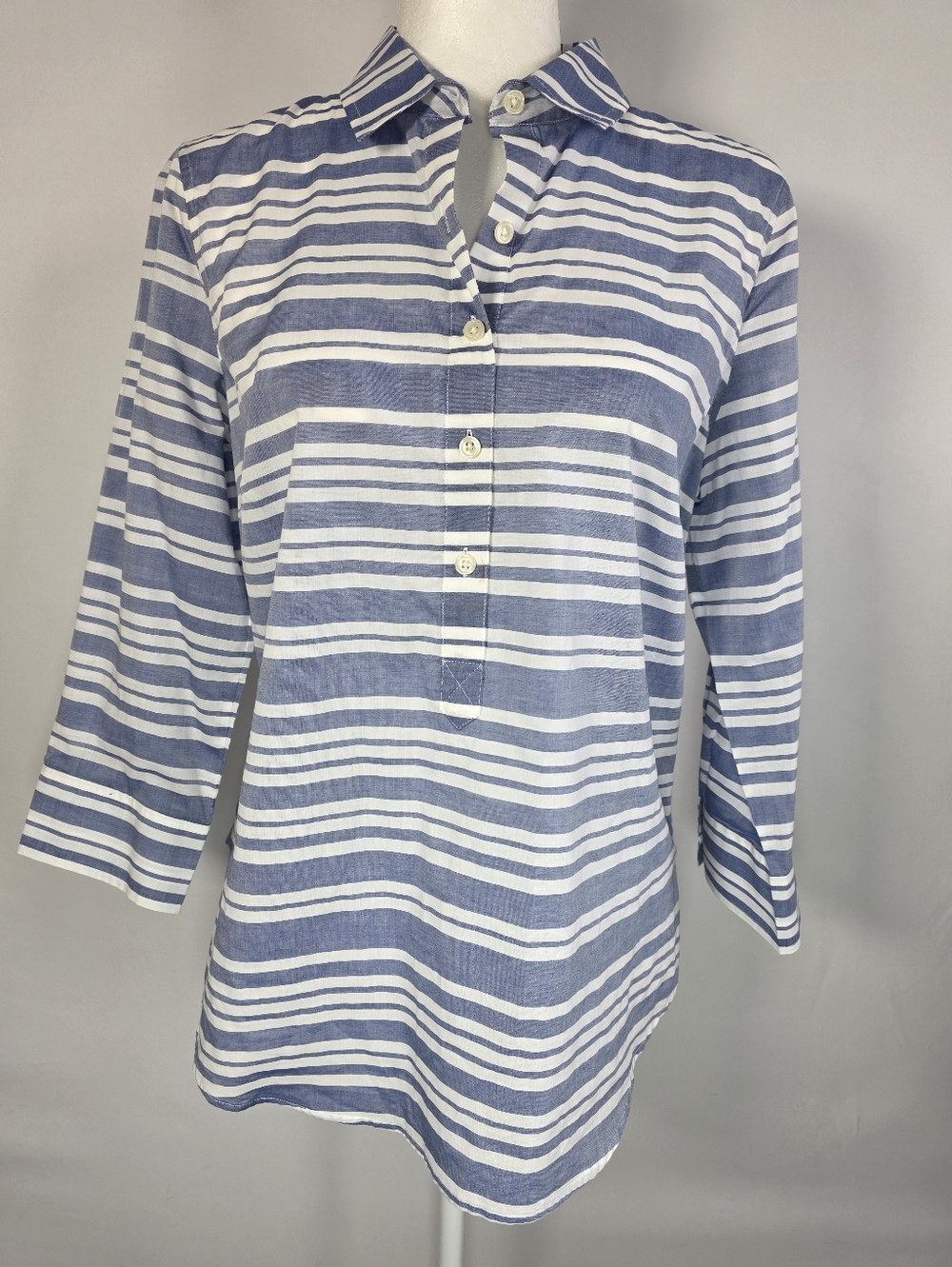 Van Heusen Blue White Striped Button Shirt Women’s Medium 3/4 Sleeve Classic